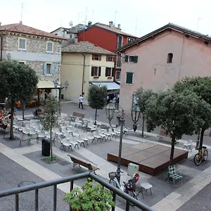 Apartment Balconcino Su
